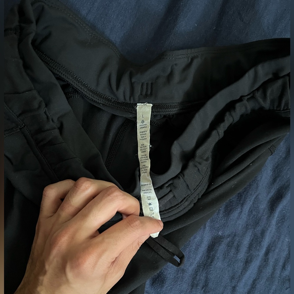 Lululemon - Picture 2 of 2